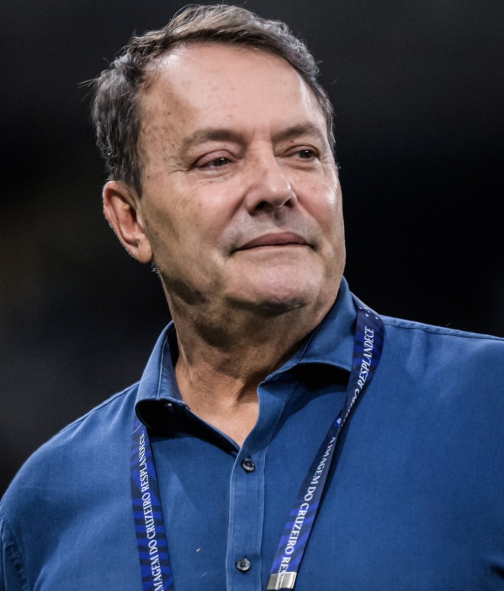 futebol_info's tweet image. Apesar de não buscar um CEO para substituir Alexandre Mattos e passar a responsabilidade para o filho (Pedro Junio), Pedro Lourenço quer um representante para fazer a intermediação entre jogadores e diretoria do Cruzeiro.

A ideia é que um ex-jogador do Cruzeiro, que tenha…