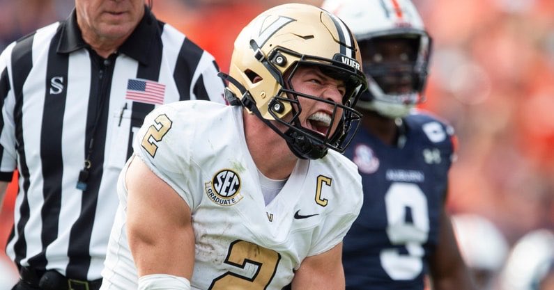 Vanderbilt was the surprise of the SEC last fall. They’re bringing almost everyone back and breaking in a new stadium in 2025. 

on3.com/teams/kentucky…