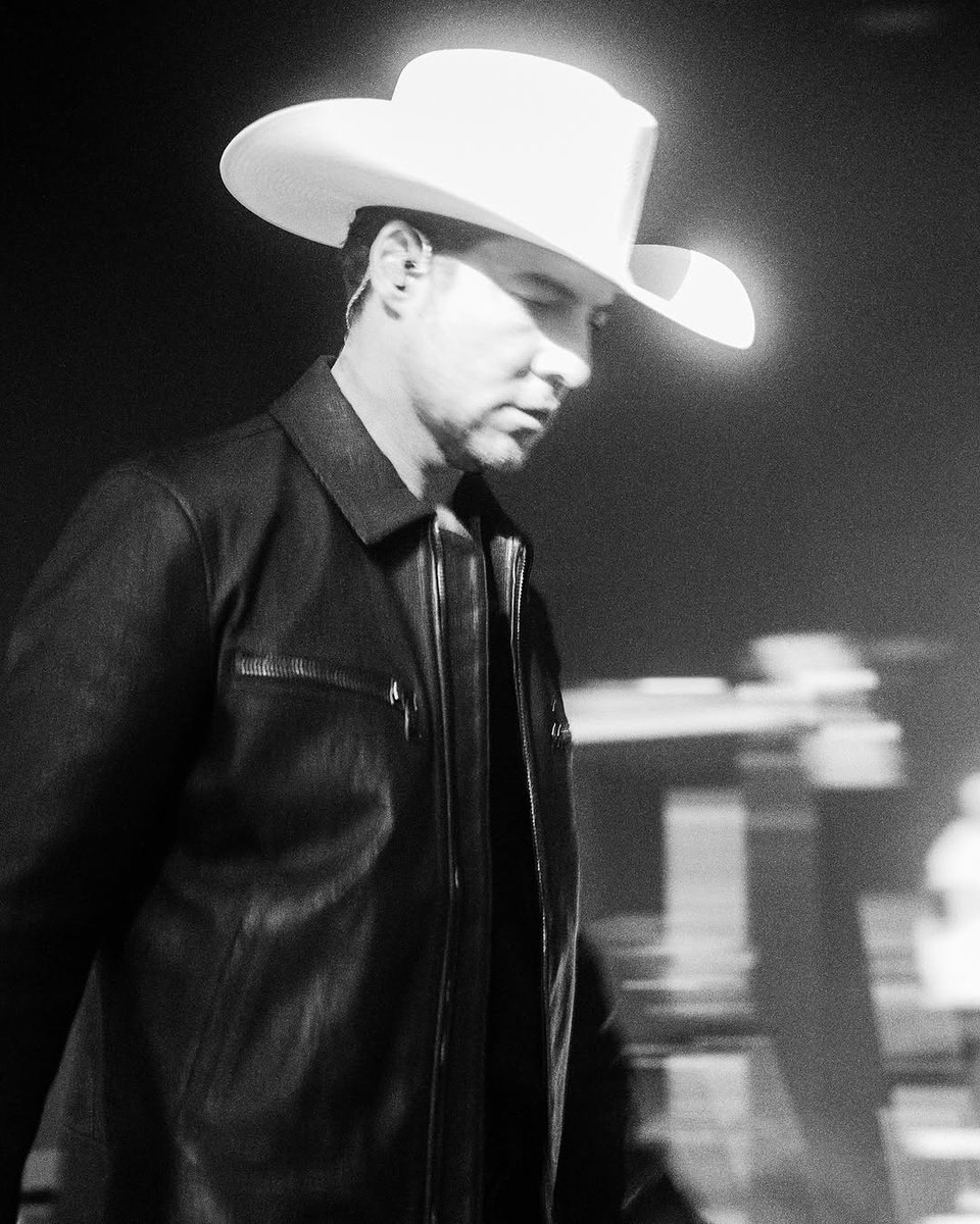 FCDavidBisbalUY's tweet image. 💥Muy pronto os comparto un videocapítulo increíble con todos estos momentos. Y sí... ¡con mi sombrero Tecova bien puesto, como manda la tradición!🤠

Gracias, Texas, por tanto cariño. Seguimos... y esto acaba de empezar.

#BackInTheUSA #David