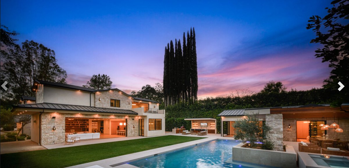 benleeprop's tweet photo. JUST SOLD 🏠🌴 17321 Rancho Street in Encino. This beautiful 7 Bed, 10.5 Bathroom, 14,129 sqft home sold for $15,250,000. We represented the buyer. Congratulations! #BenLeeProperties #realestate #realtor #losangeles #california #beverlyhills #santamonica #cheviothills #luxury https://t.co/iTaj6E6A93