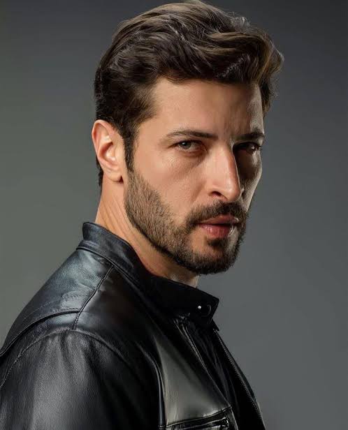 Será ele, o filho 'morto' de Odete Almeida Roitman ? Leandro Lima 🤔
#ValeTudo