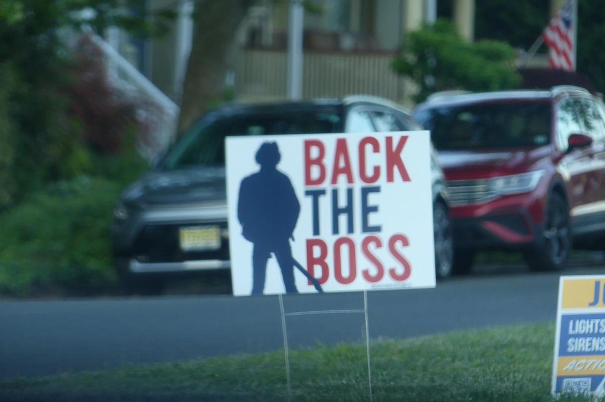 Geitefok's tweet photo. @blogness We got him... https://t.co/OzPAfEABMv