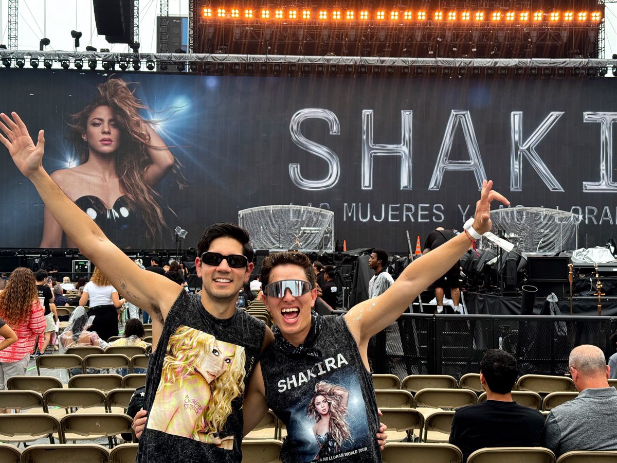 jonathan_abarca's tweet photo. Let’s f*cking go!!! 🐺💎 @shakira  #LMYNLWORLDTOURORLANDO #LMYNLWORLDTOUR https://t.co/oXo0EfY0ww