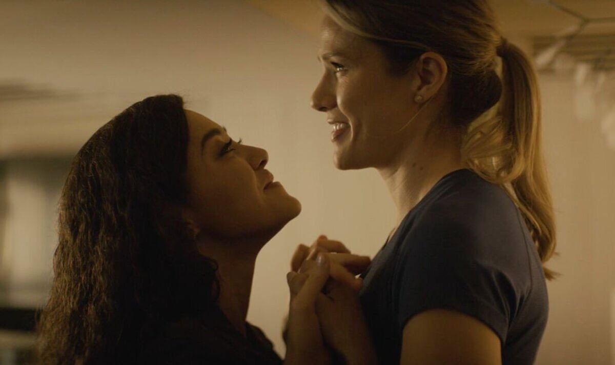 gaby_1124_'s tweet photo. From Big Fed:

A new Arlington chapter is up! And it's not the last one after all! It is 13k words of 'we're almost to a full reunion but someone's intrusive thoughts keep getting in the way'. 

Hope you like it! 

https://t.co/EQJxXFYyPt https://t.co/FiOjQ8wlIc
