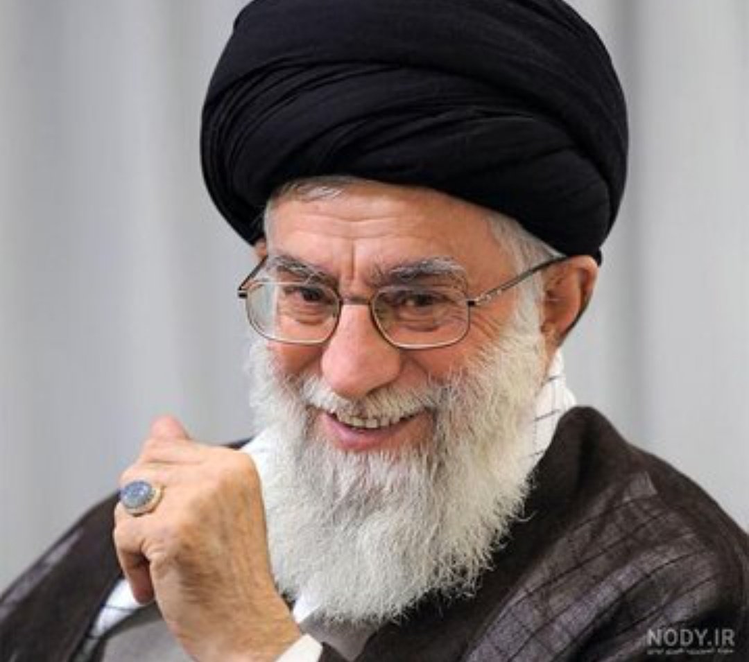 عجب ماه بلندی تو..
#لبیک_یا_خامنه_ای
