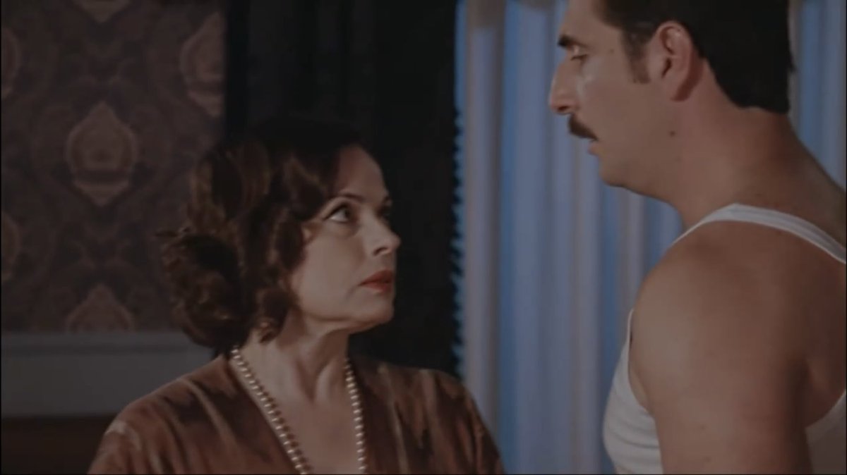 «Μείνε…μπορείς να τον πάρεις και από εδώ τηλέφωνο.» 🫠 Χέρια και βλέμματα 👀 Αργεί το 132;! ΤΟ ΘΕΛΩ #grandhotelplus