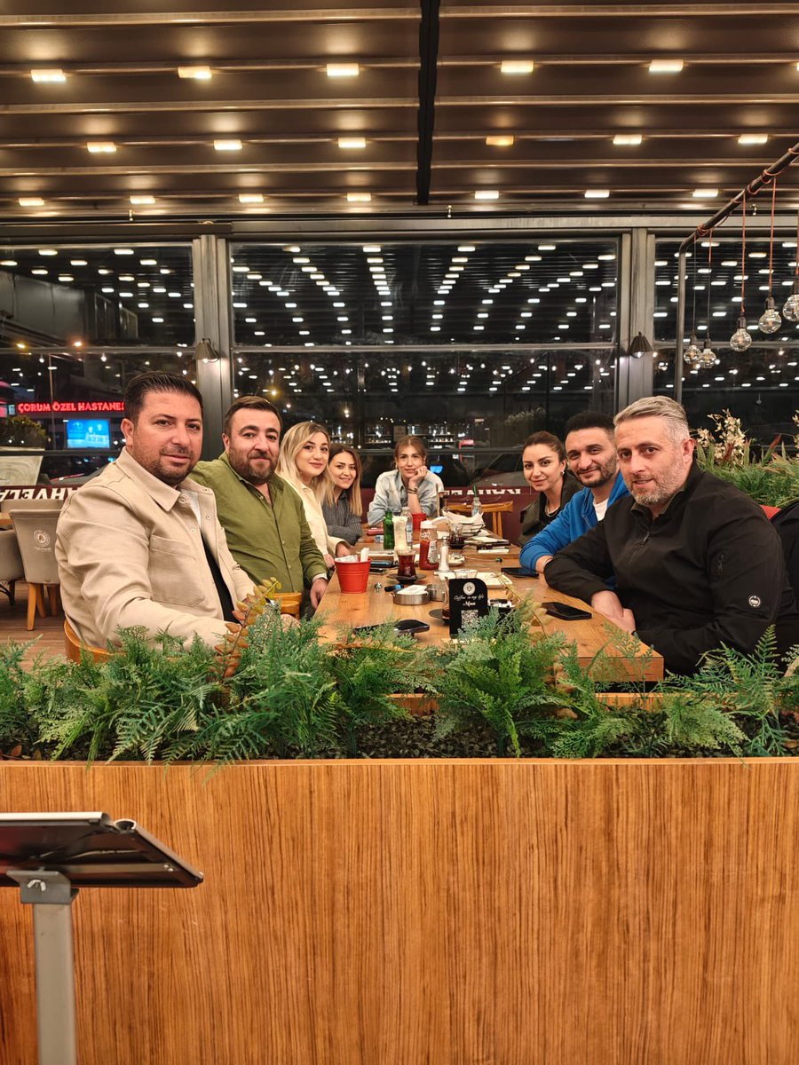 ozeravea's tweet photo. Aile 🫶 https://t.co/w49fW8aFfY