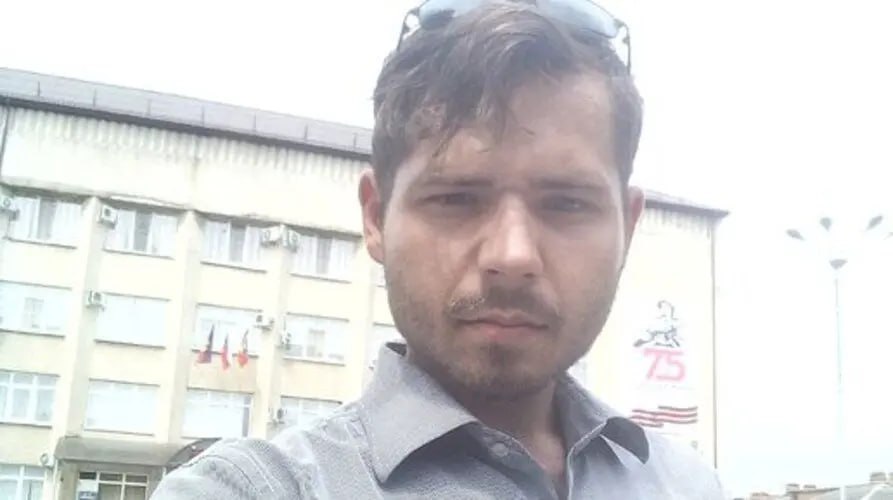 Армения отказалась предоставить статус политического беженца россиянину, выехавшему из России из-за уголовного дела о «призывах к осуществлению террористических актов», сообщает Port.

По мнению миграционной службы, преследование Валерия Клименченко «не соответствует