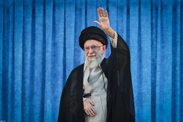 با شما تا پایان راه هستیم،
تا ایران، ایران بماند؛ قوی، مستقل، باعزت.
#لبیک_یا_خامنه_ای