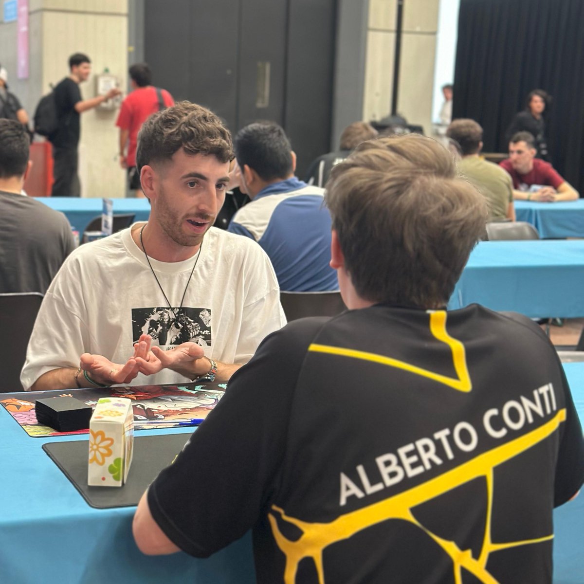 Cierro la temporada sin Mundial, pero con más ganas que nunca. Cada partida me hizo crecer, y ahora quiero compartir ese aprendizaje con vosotr@s.
Algunos de vosotros me preguntasteis pues bien...

🧠 Abro coachings de Pokémon TCG para el offseason. 

Dentro hilo 🧵