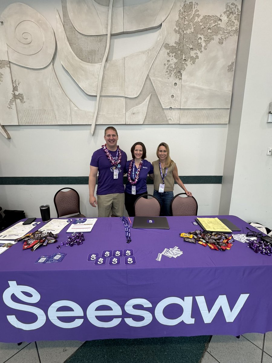 So fun to meet and learn from Erin, Angela and <a href="/KSzajner/">Kris Szajner</a> from <a href="/Seesaw/">Seesaw</a> here at our <a href="/ksedtech/">KS EdTech</a> conference. Mahalo for being here and sponsoring! 💜 #ksedtech