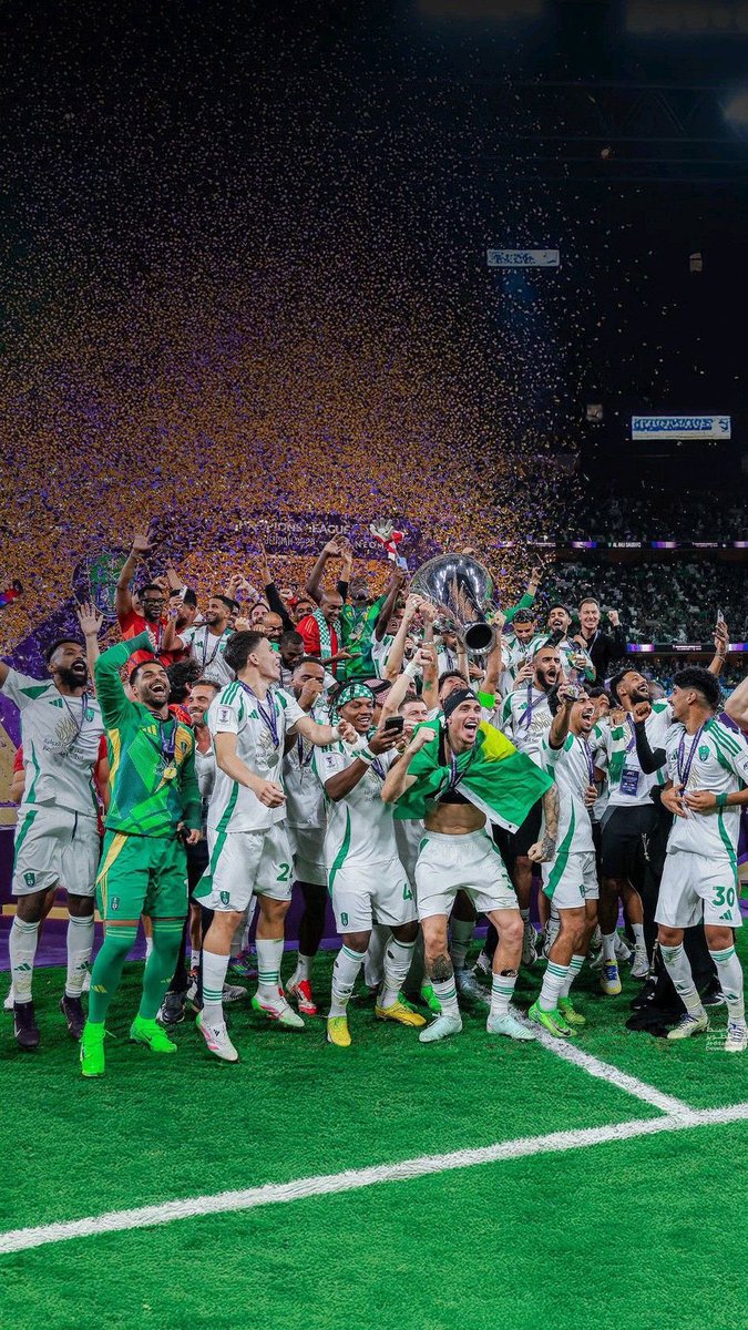 v_1_6's tweet photo. حراقهه💚💚🔥🔥 #الاهلي #النخبويه_صعبه_قويه https://t.co/pj1rE6FqtP