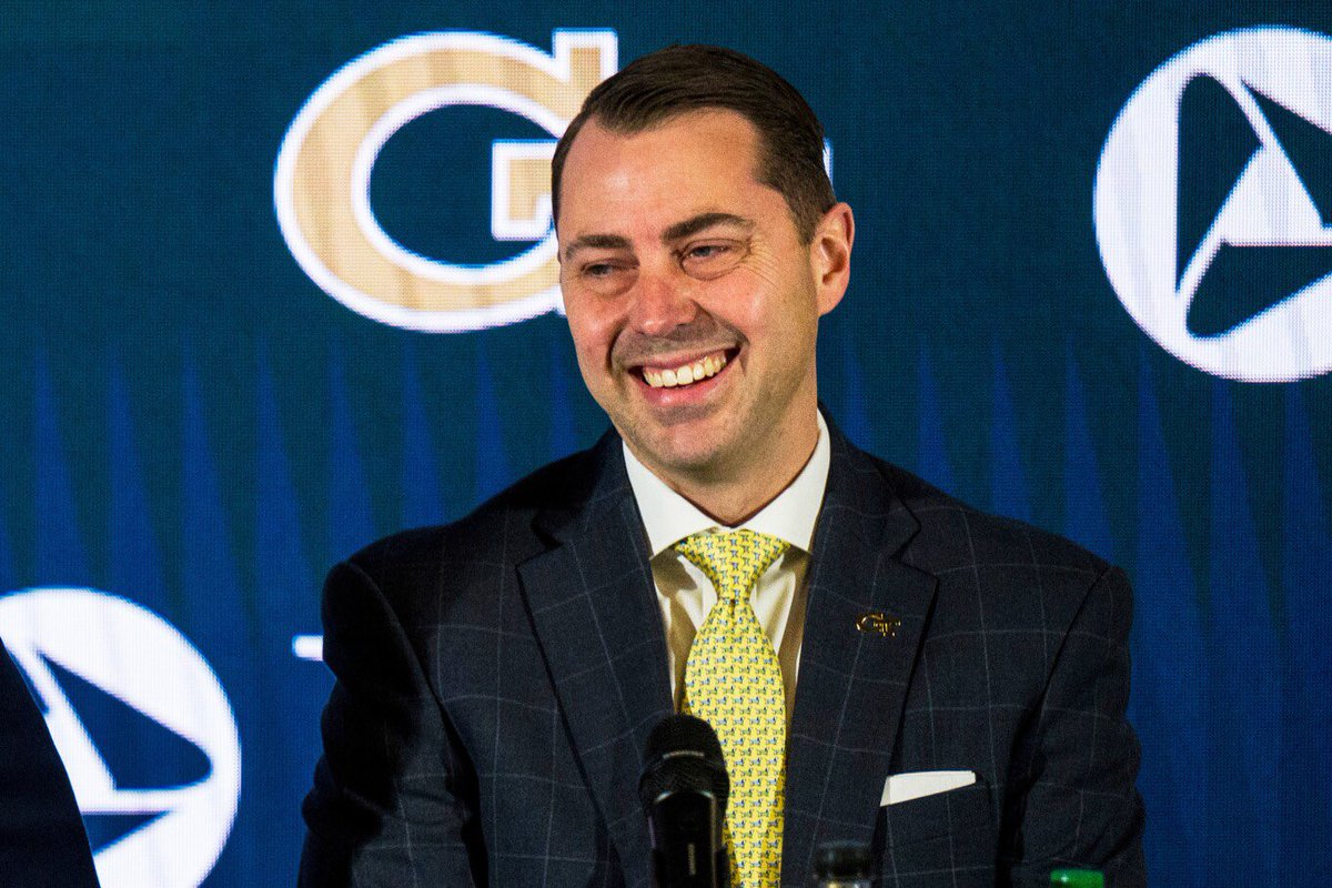 LarryLage's tweet image. Michigan State athletic director J Batt says he's leading a top-10 department in college sports apnews.com/article/michig…