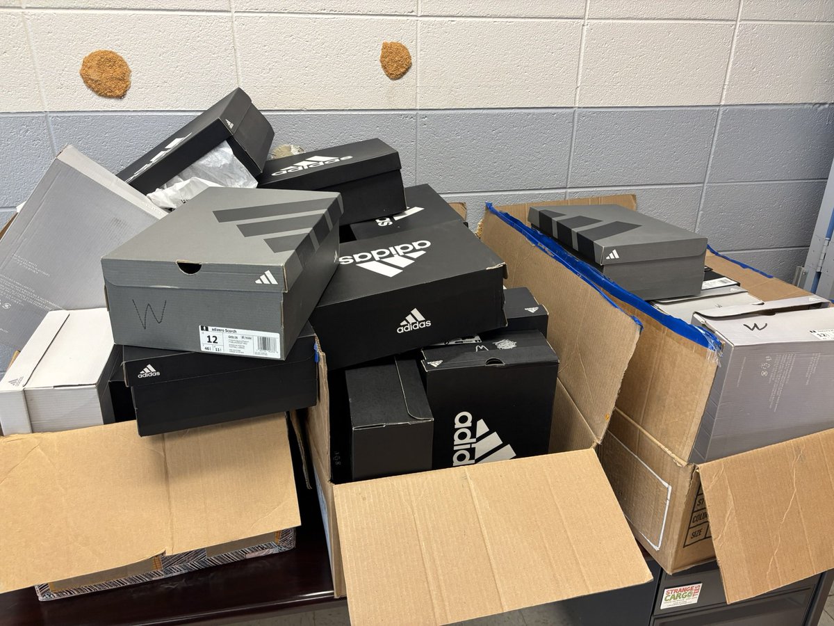 OurImpactMatter's tweet photo. The Standard is the Standard!

✅Cheer Team Bows🎀
✅Football Team Cleats🏈
✅Basketball Shoes🏀

Proverbs 11:25✝️ https://t.co/3Irp2c3FsK