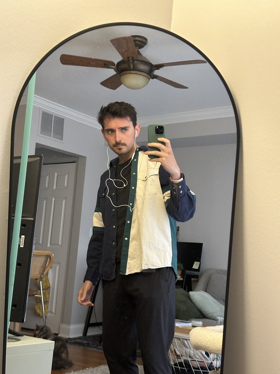 left my bluetooth headphones in the elliptical 💔