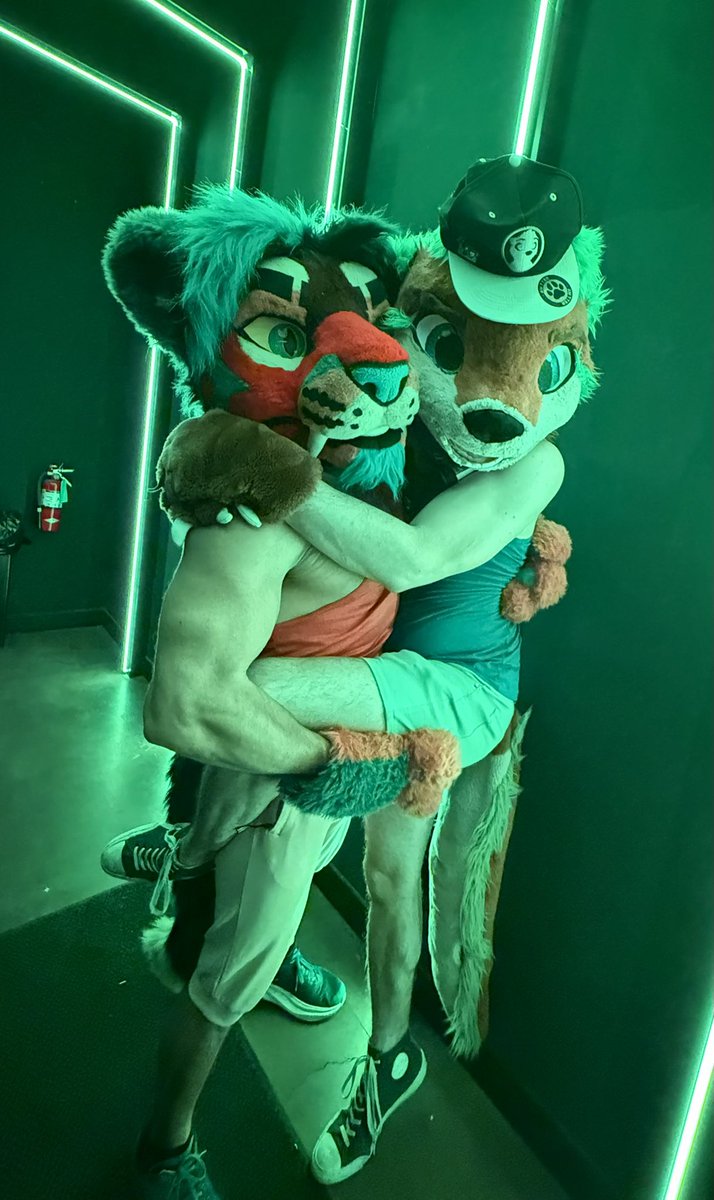 Olivear ๐ FC, FWA (@olivearotter) on Twitter photo Wishing a VERY Happy Purrday to one VERY special Kitty ๐ฆ๐๐ฅณ
Thank you for making every day a special one for me ๐ฅฐ
<a href="/myami_myeow/">๐๐๐บ๐๐ ๐ฆ</a> Wishing a VERY Happy Purrday to one VERY special Kitty ๐ฆ๐๐ฅณ
Thank you for making every day a special one for me ๐ฅฐ
<a href="/myami_myeow/">๐๐๐บ๐๐ ๐ฆ</a>