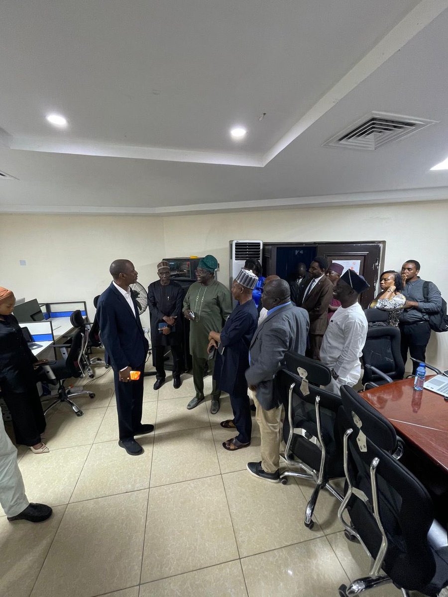MatthewAdepoju6's tweet image. Honoured to host Engr. Faruk Yusuf Yabo, Perm. Sec. @FMMSDNg at NASRDA HQ today. We toured key facilities incl. our Ground Station, SSA Unit &amp;amp; Data Bank—discussing how space tech can support Nigeria’s solid minerals sector.
Exciting synergies ahead! 
#NASRDA #SpaceForDevelopment