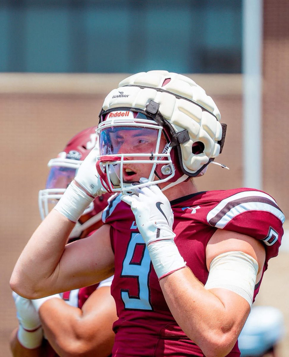 #Tellit After this season you coaches that doubted him will eat crow best Tightend 2027 class in the State I bet the house . Big Braxton gonna show out this year just wait <a href="/RecruitJenksFB/">Recruit Jenks FB</a> <a href="/Braxton__Daniel/">Braxton Daniel</a>
