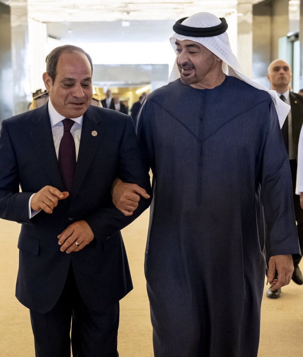 #الامارات_ترحب_بالسيسي 
العيد في الإمارات  بقي عيدين
بوجودك يارئيس المصريين
وشوفة بوخالد حبيبنا
ساكن القلب والعين
#مازن_السويدى 
#محمد_بن_زايد 
#السيسي_الزعيم_القوي 
#مصر 
#الامارات