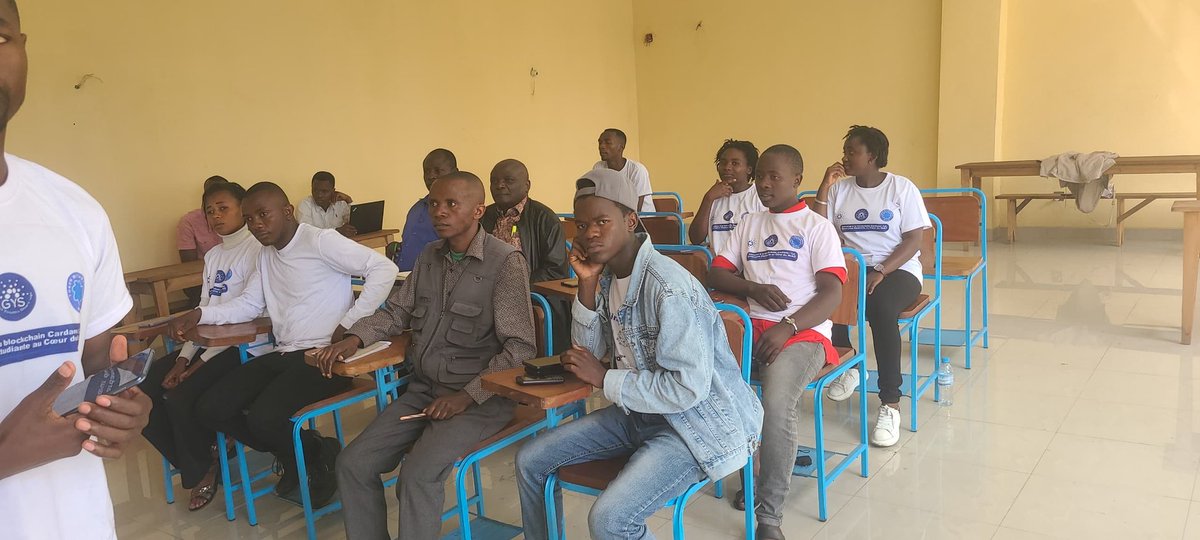 ShukuruHonore's tweet image. Nous avons été jouyeux de partager les meilleurs de nous même sur le Web3 et la Blockchain dans l&apos;activité organisée par @Goyouthstartup appuyé par @TokenMithrandir.C&apos;était un bon moment!