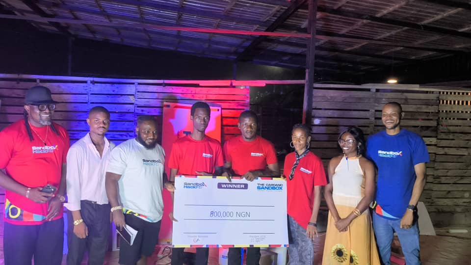 Sanya_Ololade's tweet photo. Here, The beginning of this amazing journey
We are one step forward.
We are not there yet.
Just stay put, bigger things are on the way.
Truly GOD LOVES ME.
#GLM #TeamBSF
@deseed_official @heis_unclesam @UnifiedCardano @Thefemaletechi @RemoStart https://t.co/2a0FGdjTe5