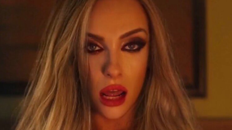 shondorhimes's tweet image. 