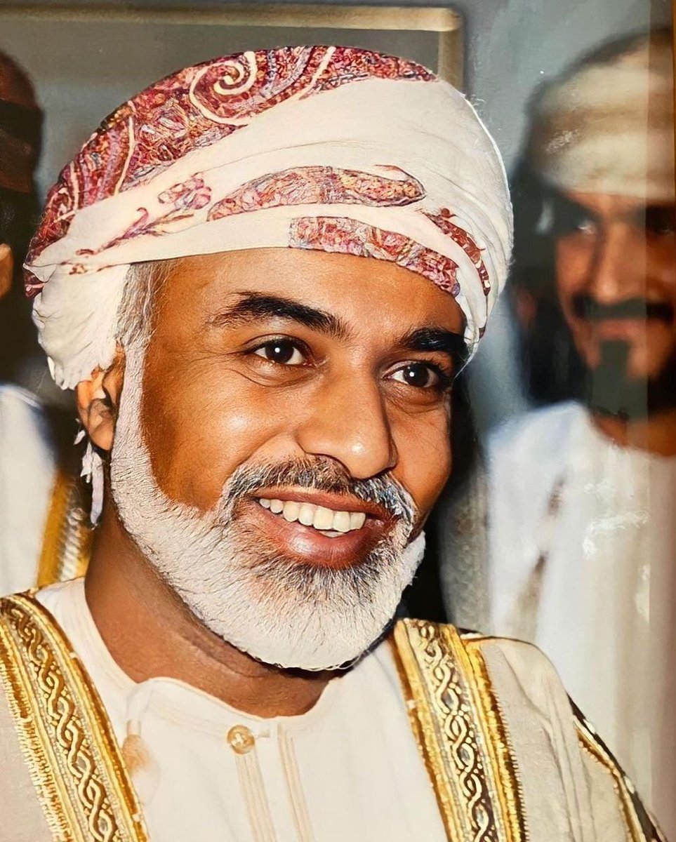 اللهم أروِ قبره كما أروى قلوب من
 أحبوه بمحبته، واجعل له من بعد 
العسر يُسرًا في قبره..

#يوم_الترويه #يوم_عرفة 
#قابوس_في_قلوبنا