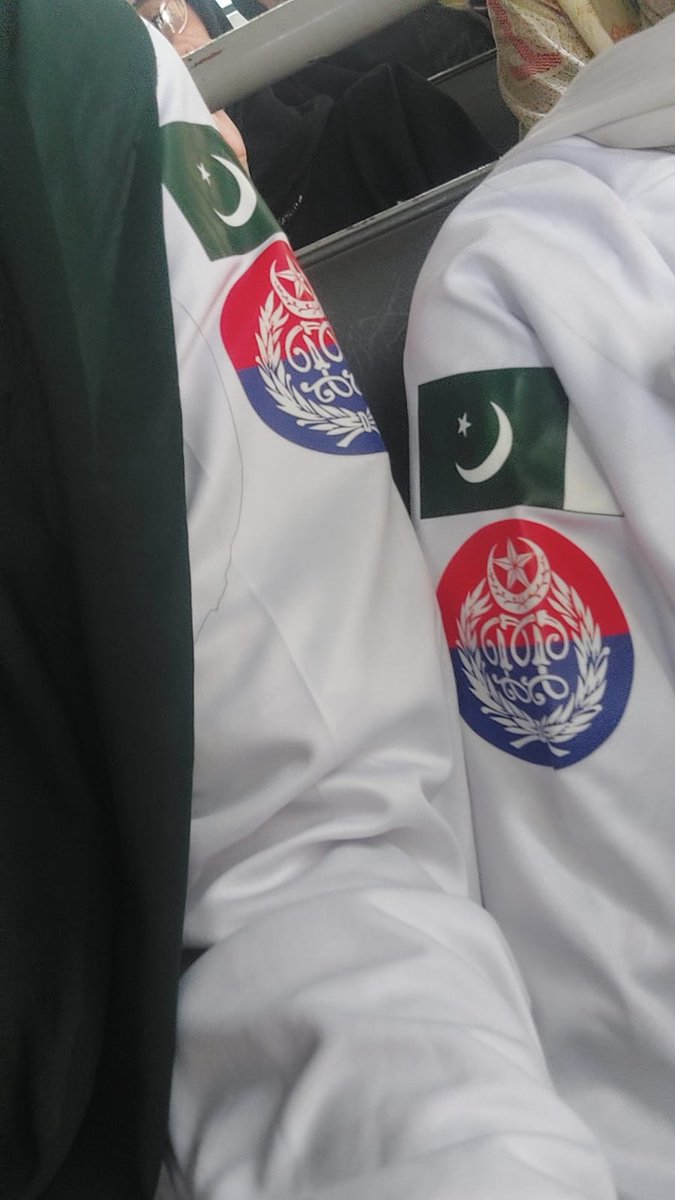 ot7_trusfrated's tweet photo. I had an amazing experience with the Police Volunteer Project one that completely changed my perception of the police department. I used to associate the police with corruption and power misuse, but through this project, I saw a side focused on reform, accountability, + https://t.co/Oj1OY4G8gX