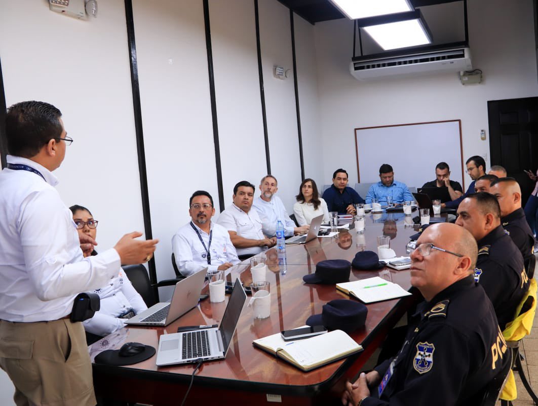 Damos la bienvenida a la delegación de la Oficina Europea de Lucha contra el Fraude (OLAF), quienes se encuentran en el país conociendo los distintos procesos y recintos que forman parte del sistema aduanero salvadoreño. 🇸🇻🤝🇪🇺

Como parte de su agenda, realizamos una visita al