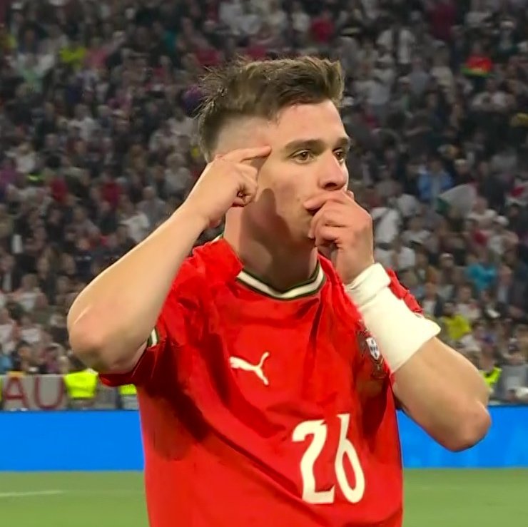 Trivela_FR's tweet photo. Les Conceição et la Mannschaft, une belle histoire d'amour. 🫶🏻🇵🇹 https://t.co/5gh4JzPq7W