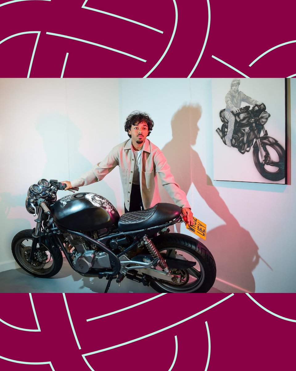 UniofStaffs's tweet image. An inspiring start to #GradExDegreeShow! 

Our final-year student showcase opened last Friday, with awards, guest judges &amp;amp; a visit from the Lord Mayor of Stoke-on-Trent.

On until Sat 7 June – including Open Day. See what’s possible @UniofStaffs: staffs.ac.uk/gradex