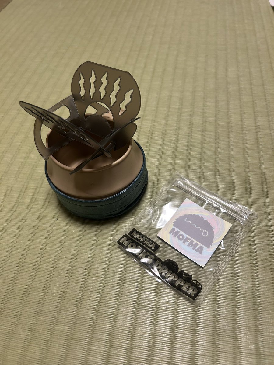 sottyobi's tweet photo. 軽くて良き。
#morks-dripper
#コーヒードリッパー
#ドリップパック用スタンド
#フォールダーカップ
#コジー https://t.co/y0uiC4d3b5