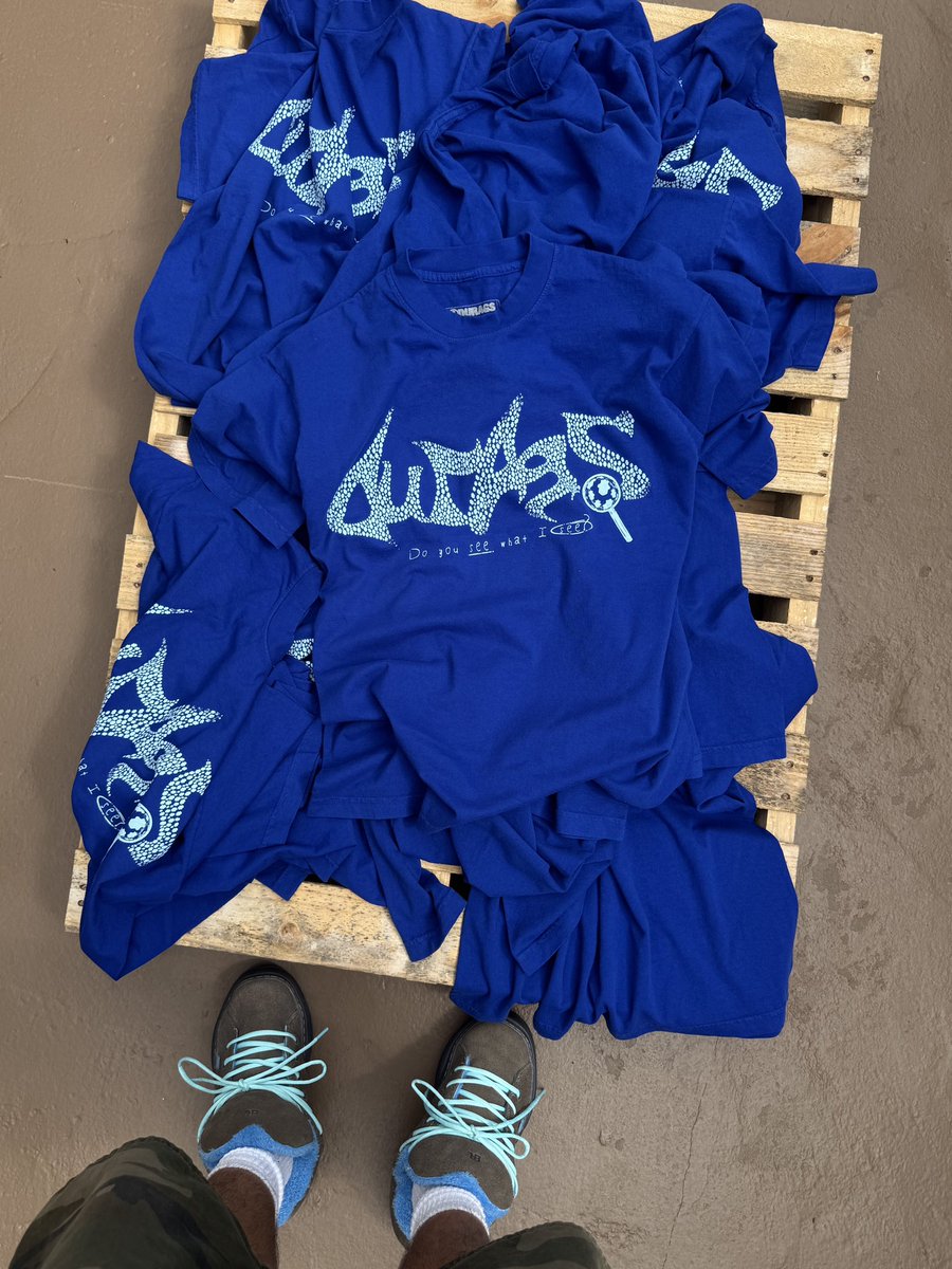 This blue on blue HITTING 🤧👕