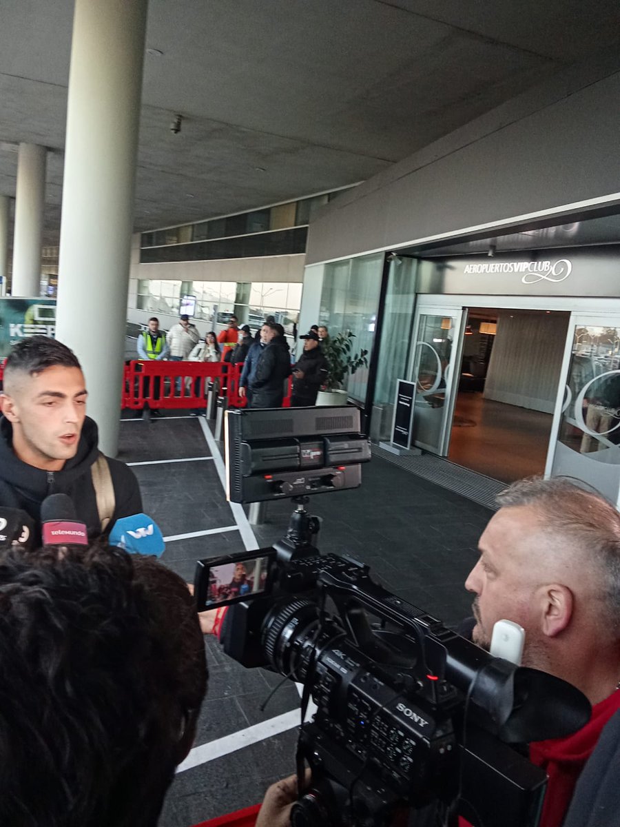 VTV Salida de Uruguay rumbo a Paraguay por un nuevo capítulo de las Eliminatorias la palabra de Santiago Mele