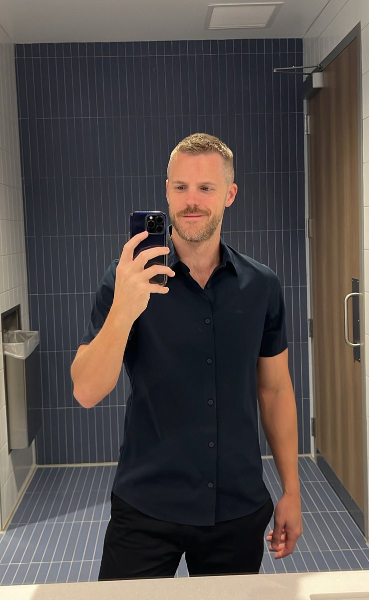 JTaco_Tech2's tweet image. Trapped at the office all week. Send  help