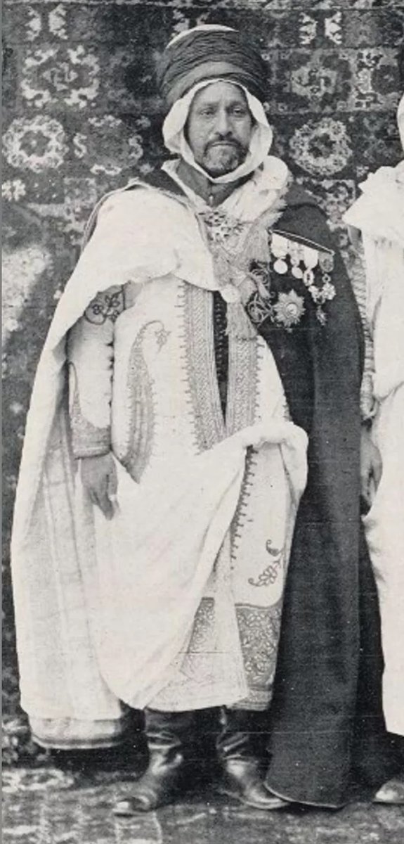 enohlate2's tweet photo. Variétés du Caftan algérien 🇩🇿 https://t.co/nOVPNWx44G