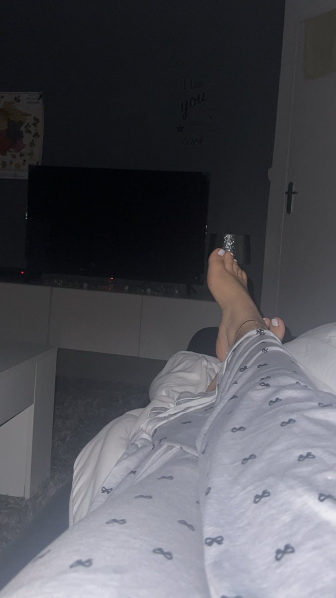 Tout pour mes pieds tu feras , sous merde