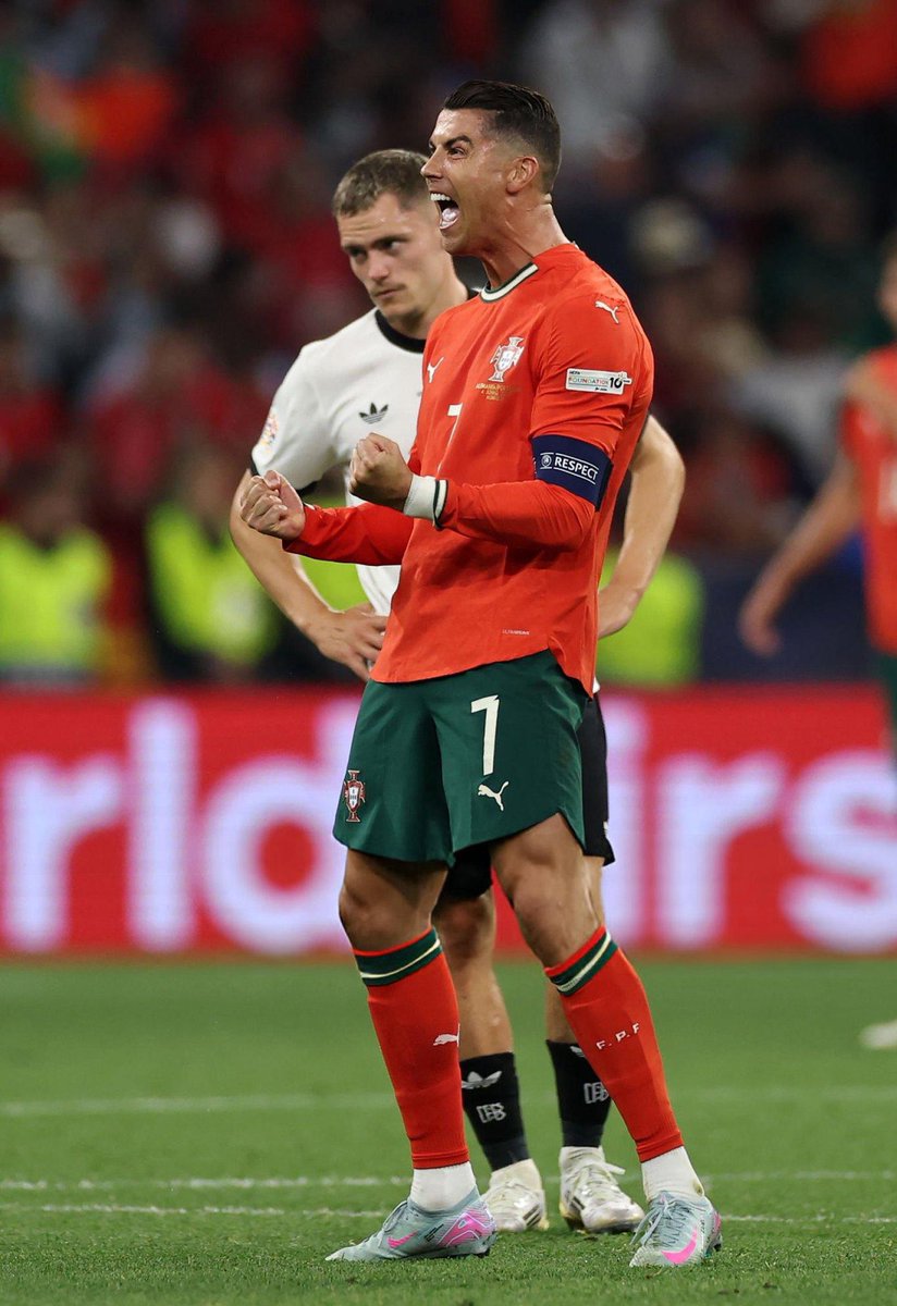 lconicCristiano's tweet photo. @Ifcj__ Take that https://t.co/TSEU0sVZrm