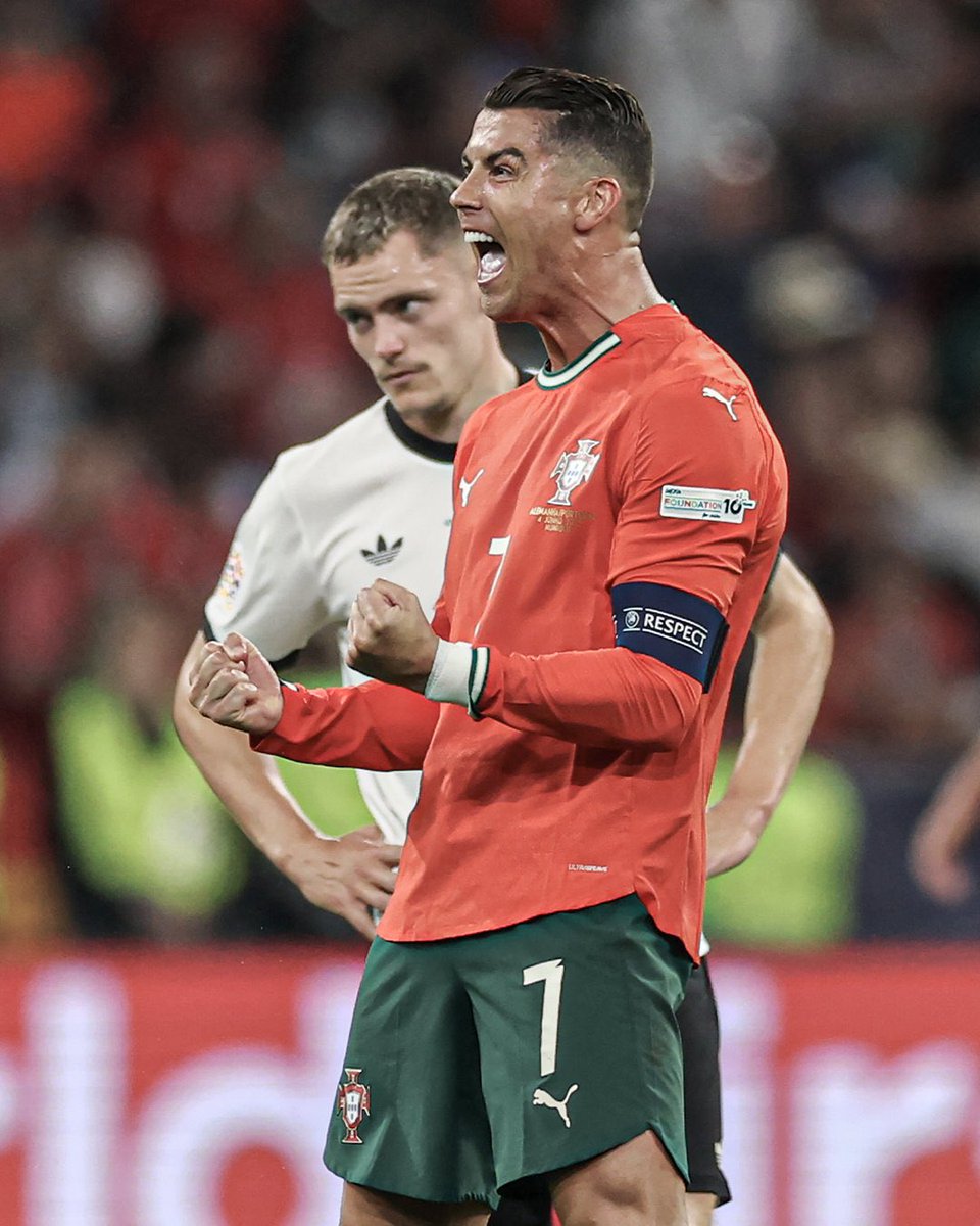 UTDTrey's tweet photo. BEING A RONALDO FAN IS THE BEST THING EVER❤️ https://t.co/4pNsWAVvPI