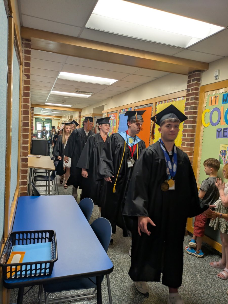 Pine St Elementary (@pinestreetelem) on Twitter photo Congratulations and good luck Pine seniors! So proud of you!🎓 <a href="/PalmyraSchools/">Palmyra Area SD</a> <a href="/PalmyraAreaHS/">Palmyra High School</a> #ThisIsPalmyra Congratulations and good luck Pine seniors! So proud of you!🎓 <a href="/PalmyraSchools/">Palmyra Area SD</a> <a href="/PalmyraAreaHS/">Palmyra High School</a> #ThisIsPalmyra