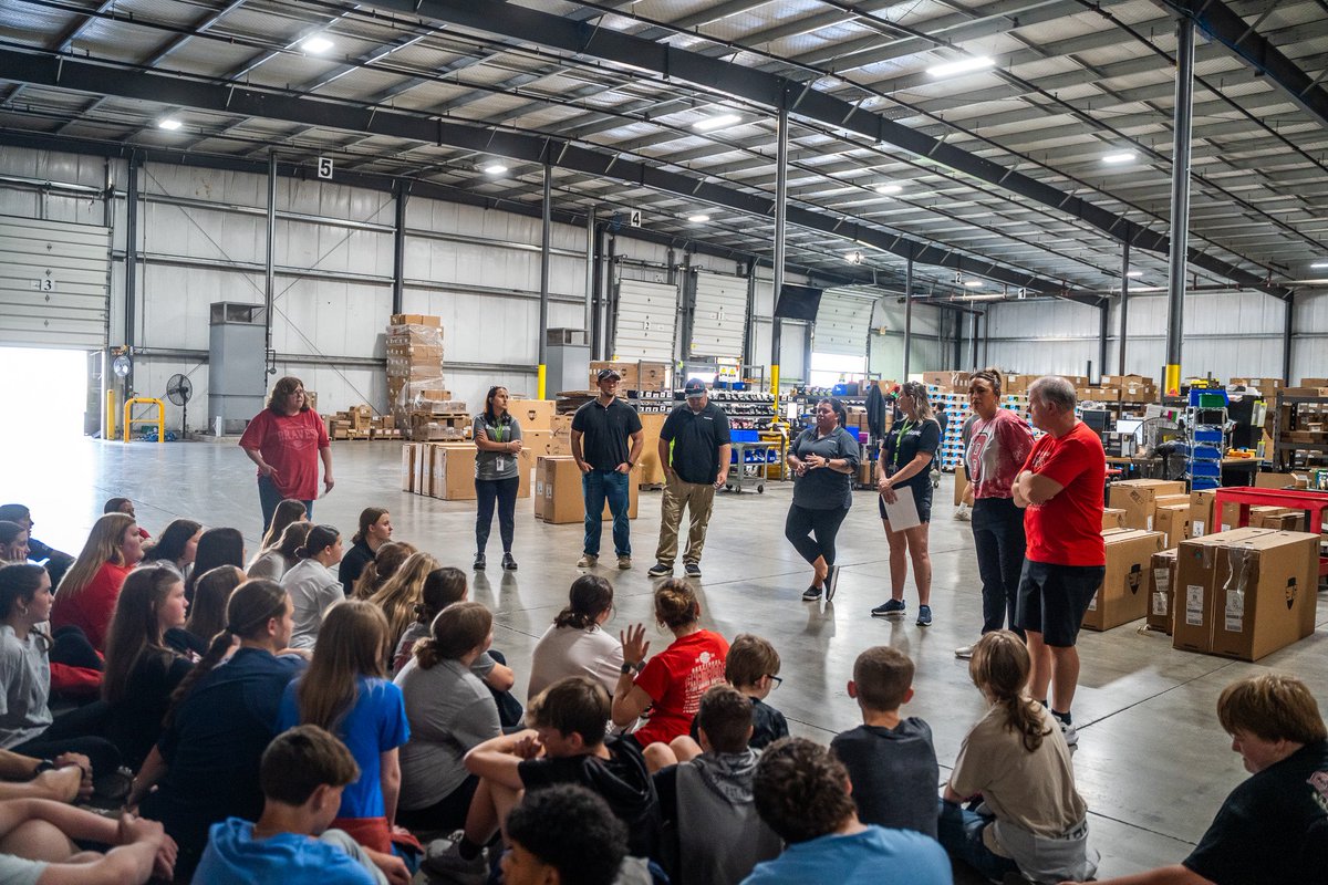 The perfect place for a field trip 🚌 We loved having one of our local school groups stop by the other week for a tour of the Guardian facilities. Students learned about the entire bike building process, got a behind the scenes look at some new factory equipment, were taught how