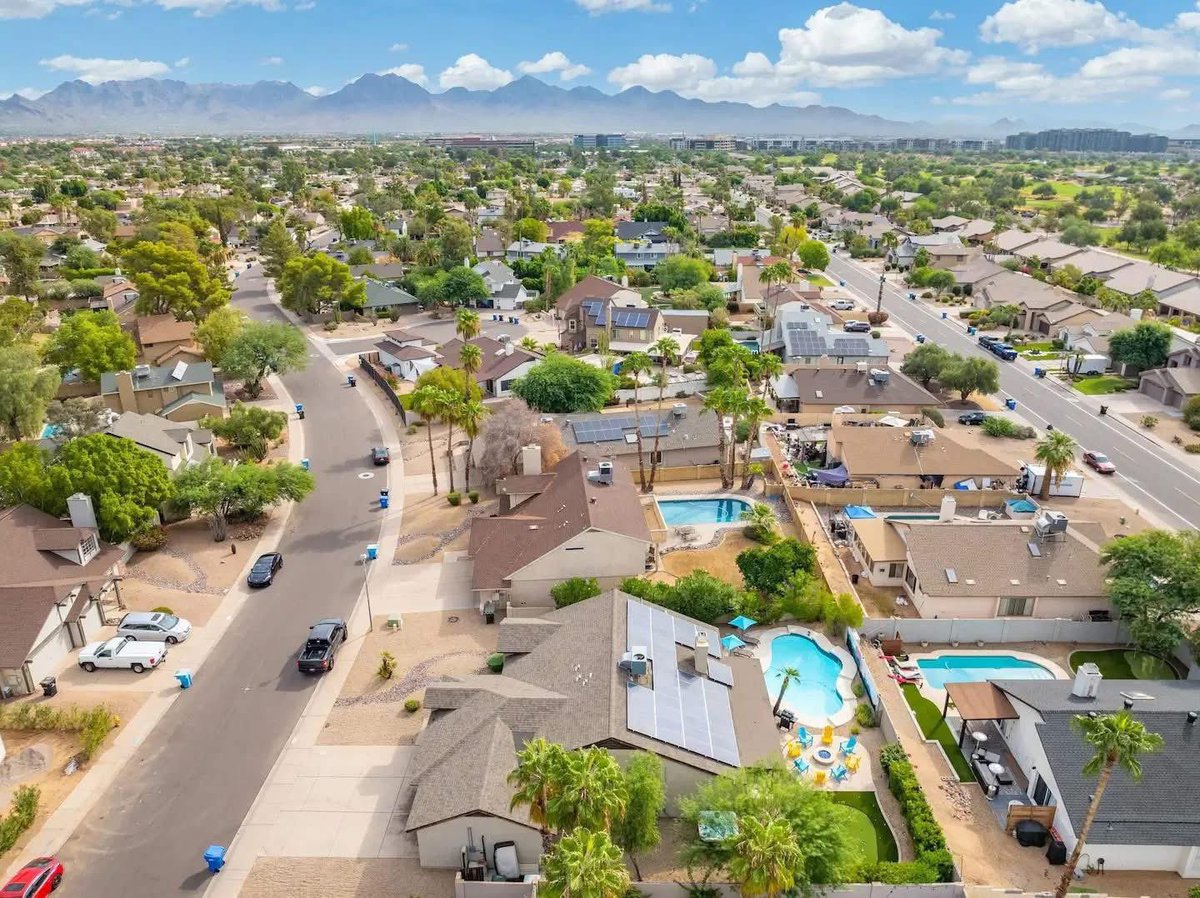🌟🏡 Turn Your Summer Dreams into Reality!

Summer is approaching, what better time to plan your ultimate Scottsdale escape? ☀️ 

📅 Book direct for the best rates and perks!

#SummerPlanning #ILoveScottsdale #DesertEscape #ScottsdaleRentals #BookDirect #TravelTuesday