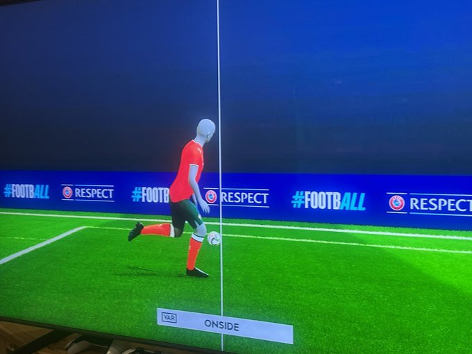 CR7STIANISMO🇪🇸🇵🇹 (@cr7stianismo_) on Twitter photo <a href="/ArchivoVAR/">Archivo VAR</a> Es fuera de juego, está adelantado por sus 50 centímetros de poIIa, lo que pasa es que no se ve en la imagen porque está en la tráquea de Archivo VARça. <a href="/ArchivoVAR/">Archivo VAR</a> Es fuera de juego, está adelantado por sus 50 centímetros de poIIa, lo que pasa es que no se ve en la imagen porque está en la tráquea de Archivo VARça.