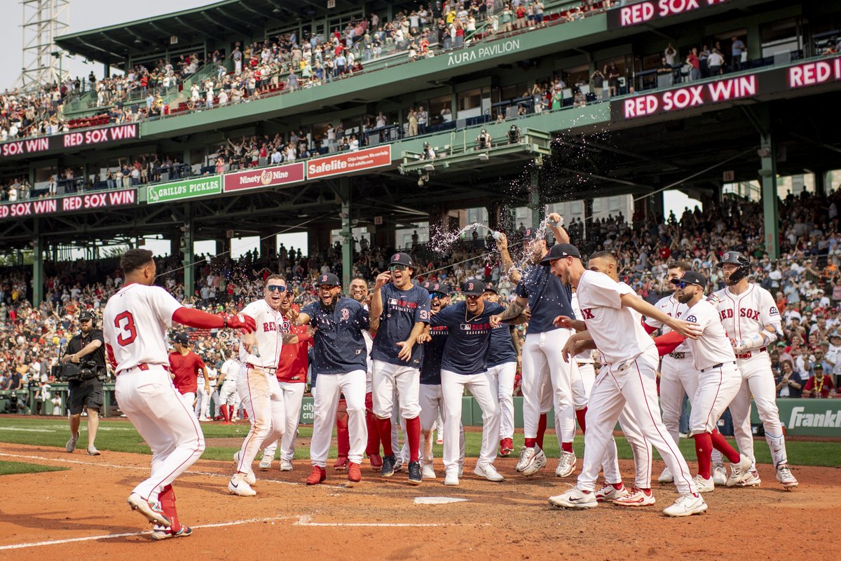 RedSox's tweet photo. ☺️ https://t.co/lg8zc7cdRV