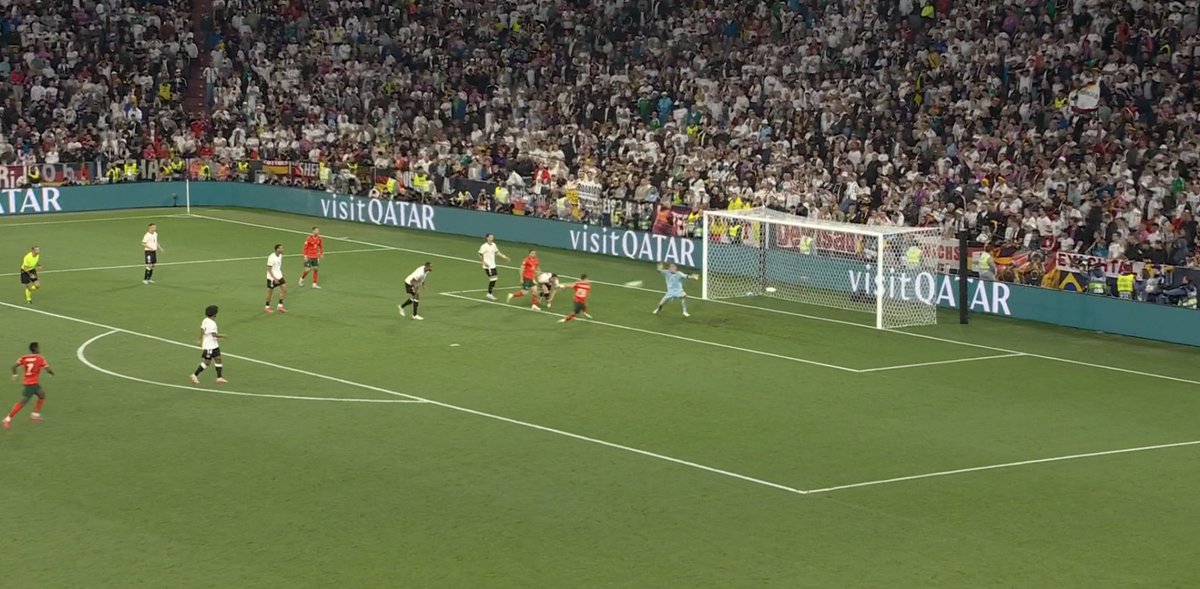 TouchlineX's tweet photo. 📸 - TER STEGEN WITH AN ABSOLUTELY INSANE DOUBLE SAVE! https://t.co/X0oc7V3XXk