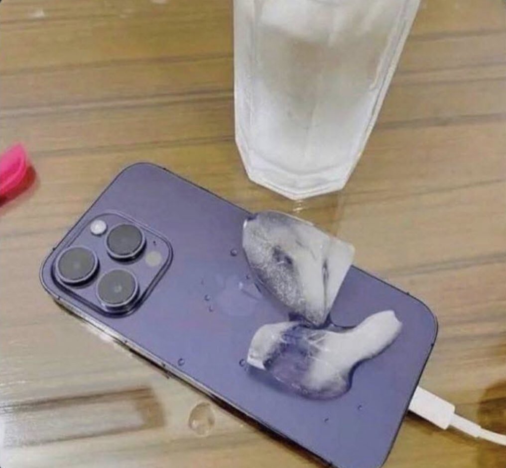 Tangay bi soumay jouer efootball ventilateur bi lay tall ndakh telephone bouy lakké 🤣🤣