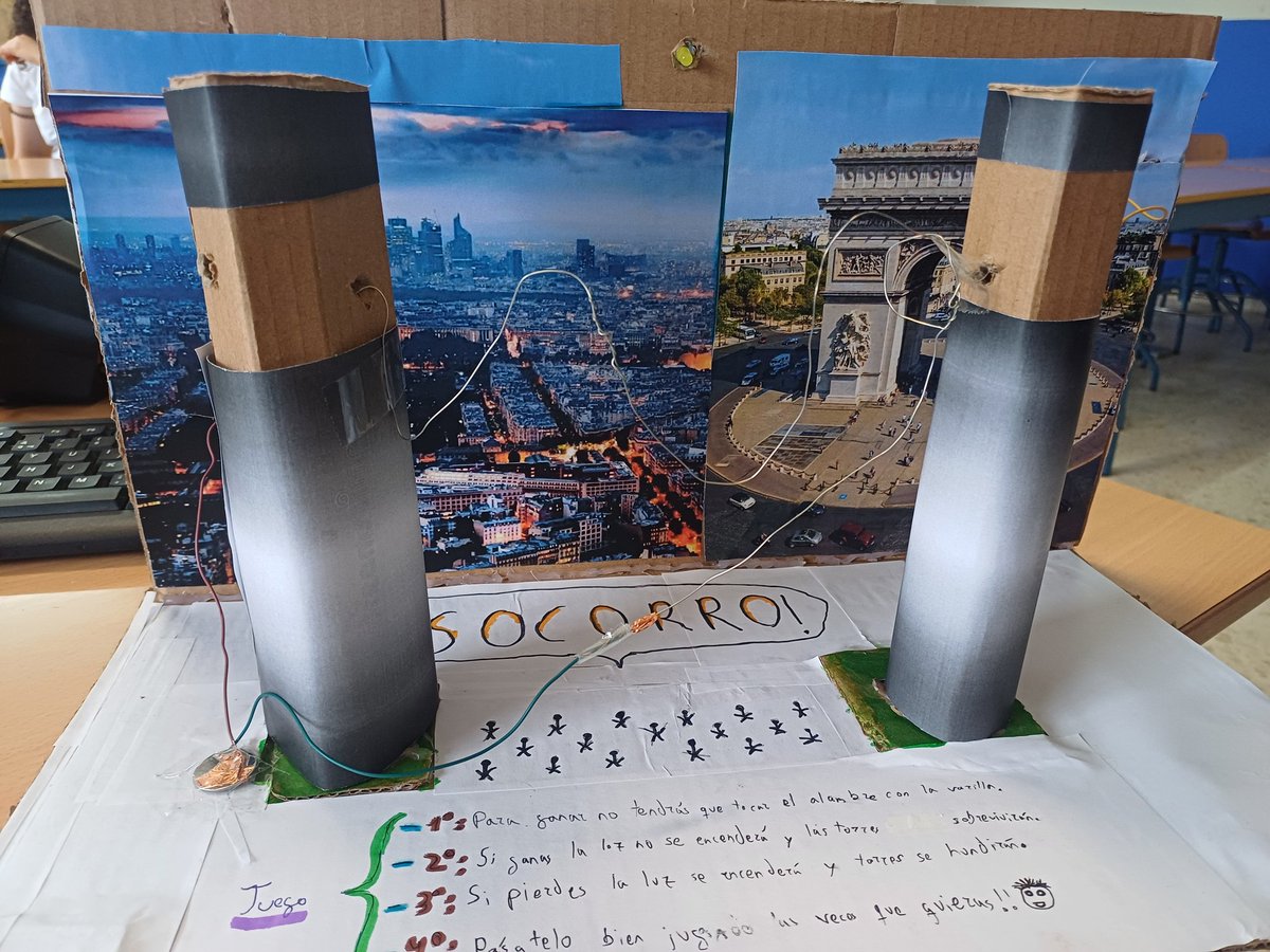 jmbeltran's tweet photo. #Tecnologia en la ESO. Estudio del circuito eléctrico, materiales conductores, aislantes y semiconductores a través del #juego. #Aprenderhaciendo. Filosofía #maker, #tinkering y #DIY en el aula. ¿Juegas? 
@HacedoresMs @make @scientix_eu @exploratorium @IESAcebuche https://t.co/NCysqNTLWE
