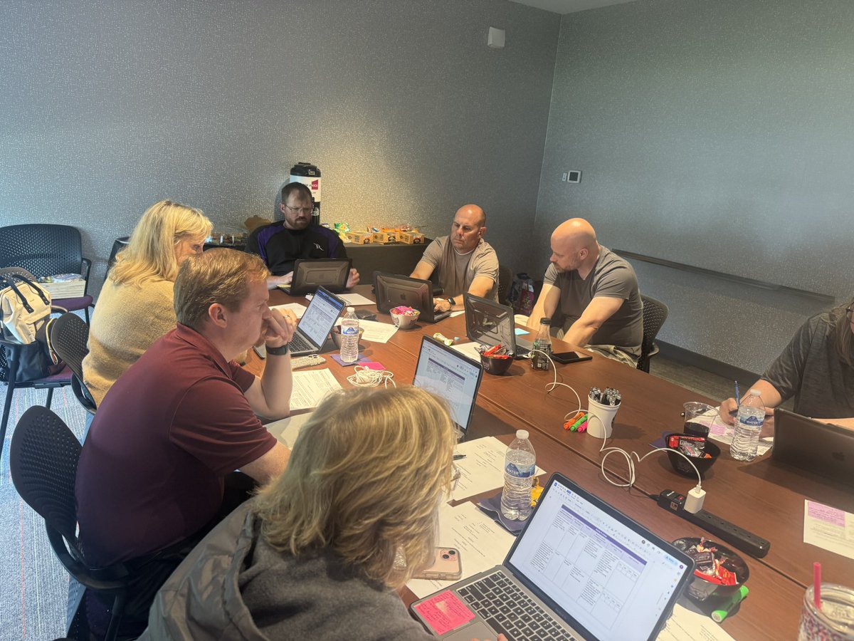 Courtney061815's tweet photo. Great learning took place today with Riverview schools at their Principal retreat! How are we using our school plan to create daily actions that lead to impact on student achievement? @amyygayle  @TheresaHamiton https://t.co/etJjfsFIg3