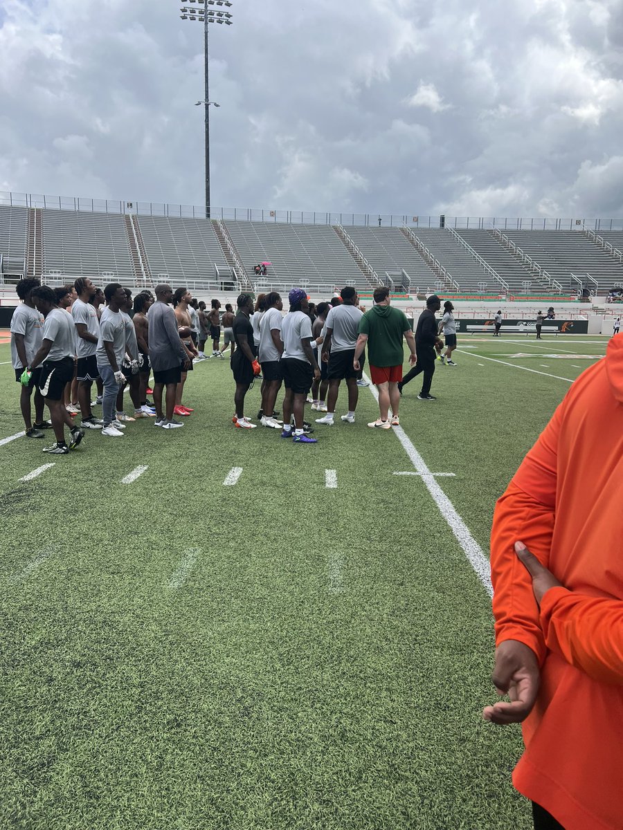 Coach Joe Nieves (@coachjoenieves) on Twitter photo Appreciate <a href="/CoachColzie/">James Colzie III</a> for hospitality at todayβs Colzie Football Camp in Bragg Memorial Stadium <a href="/FAMU_FB/">Florida A&M Football π</a> <a href="/DuvalSports/">Duval Sports</a> <a href="/aylbgleague/">AYLBG</a> Appreciate <a href="/CoachColzie/">James Colzie III</a> for hospitality at todayβs Colzie Football Camp in Bragg Memorial Stadium <a href="/FAMU_FB/">Florida A&M Football π</a> <a href="/DuvalSports/">Duval Sports</a> <a href="/aylbgleague/">AYLBG</a>