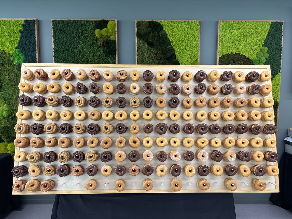 Samsung_RA's tweet photo. Celebrating 🍩Day at SRA with some sweet treats, while meeting and talking with our HR Business Partners about how they support our professional path at SRA.
#LifeatSRA #SamsungResearchAmerica https://t.co/1j5WfDBn9G